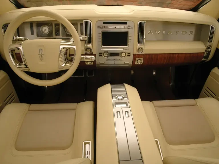 2004 Lincoln Aviator 1st Gen - Image 4 of 16