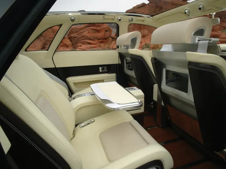 2004 Lincoln Aviator 1st Gen - Image 15 of 16