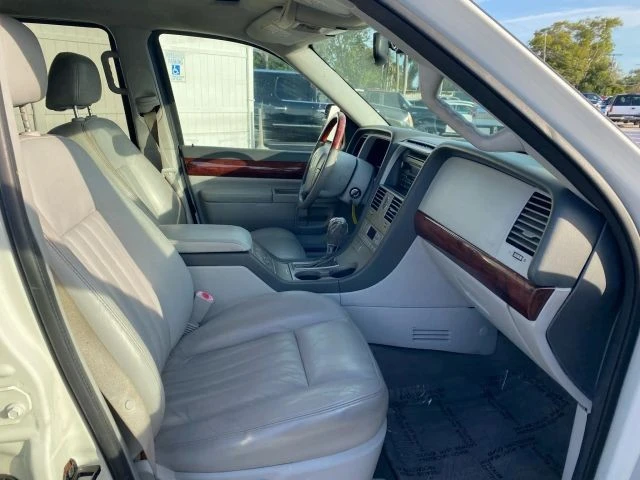 2004 Lincoln Aviator 1st Gen - Image 13 of 17