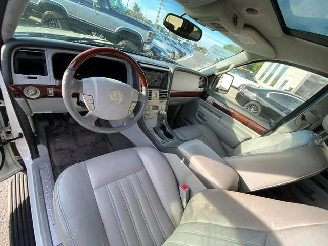 2004 Lincoln Aviator 1st Gen - Image 9 of 12