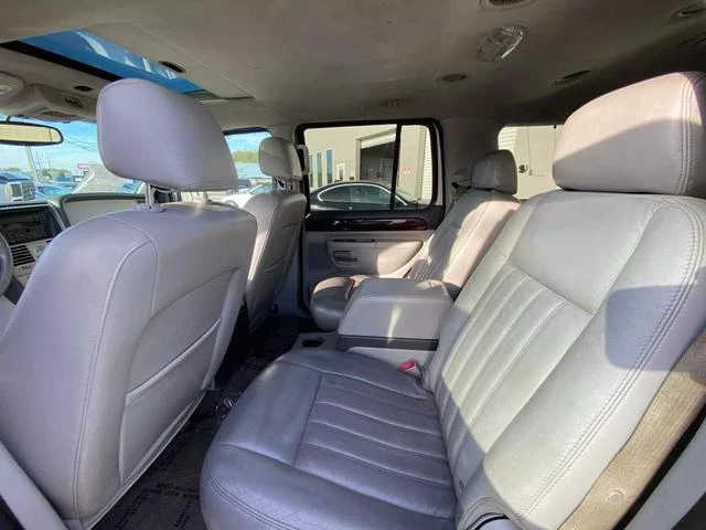 2004 Lincoln Aviator 1st Gen - Image 11 of 12