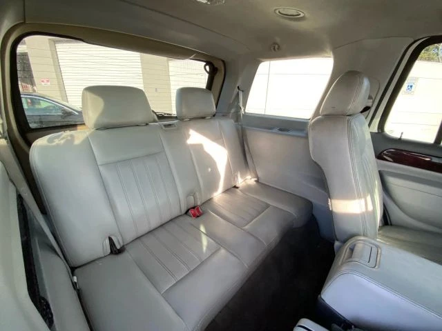 2004 Lincoln Aviator 1st Gen - Image 16 of 17