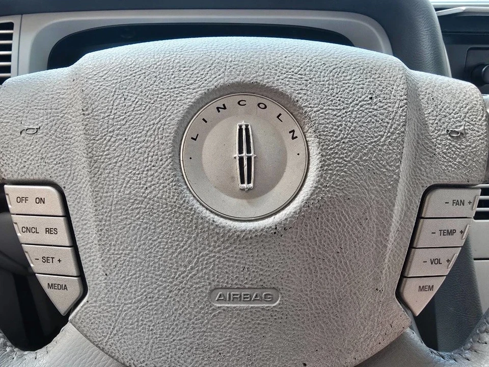 2004 Lincoln Aviator 1st Gen - Image 12 of 21
