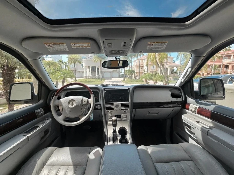2004 Lincoln Aviator 1st Gen - Image 10 of 21