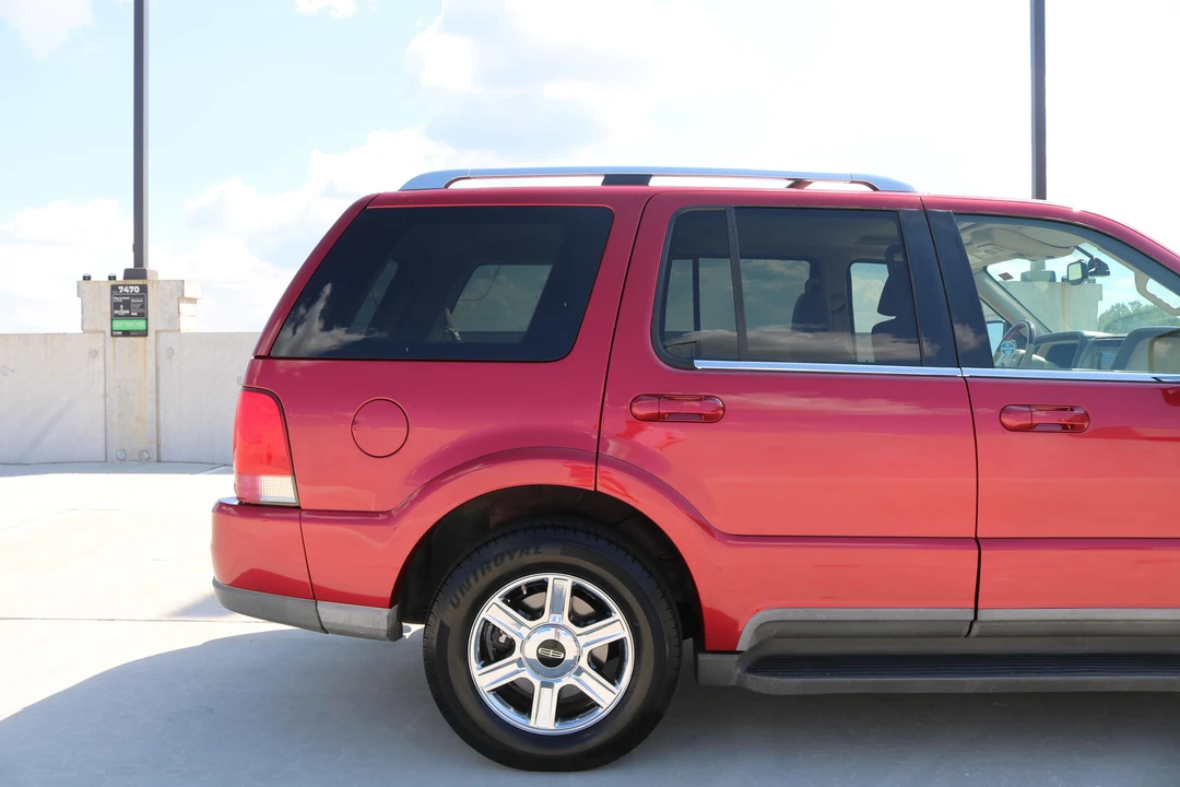 2004 Lincoln Aviator 1st Gen - Image 15 of 21