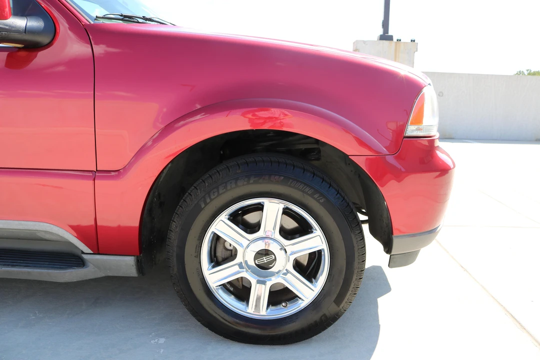 2004 Lincoln Aviator 1st Gen - Image 16 of 21