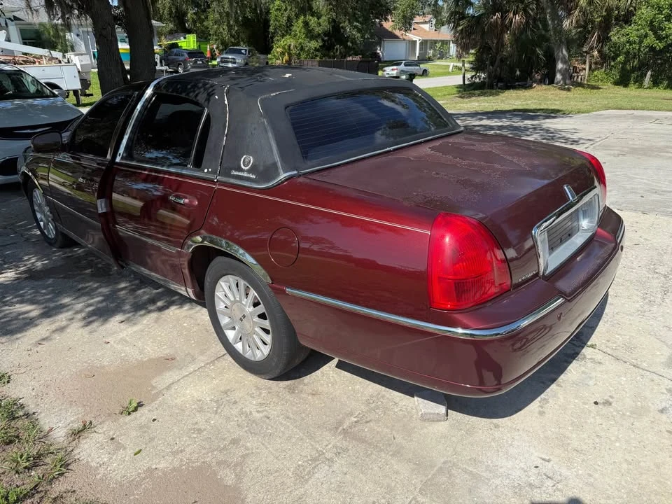 2004 Lincoln Continental - Image 3 of 10
