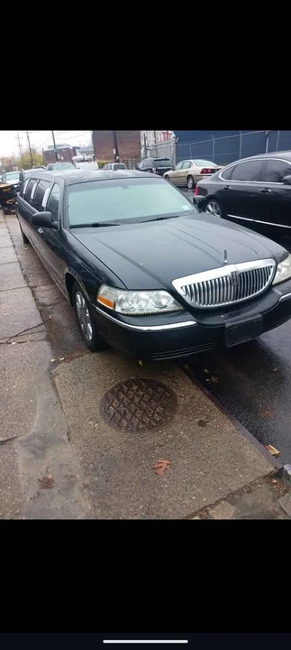 2004 Lincoln Continental - Image 5 of 8