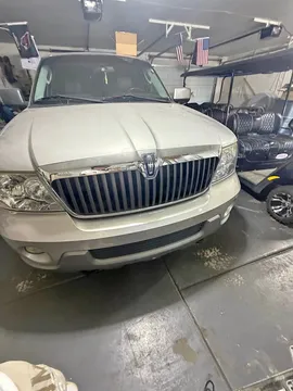 2004 Lincoln Continental SUV