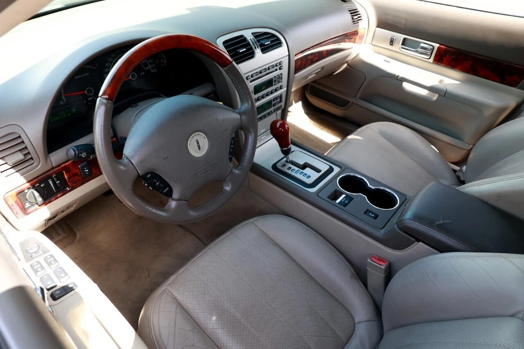 2004 Lincoln LS - Image 4 of 12