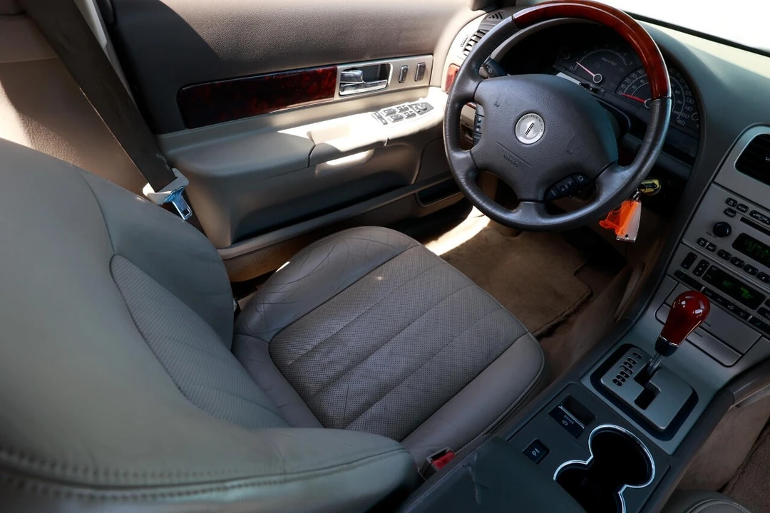 2004 Lincoln LS - Image 20 of 21