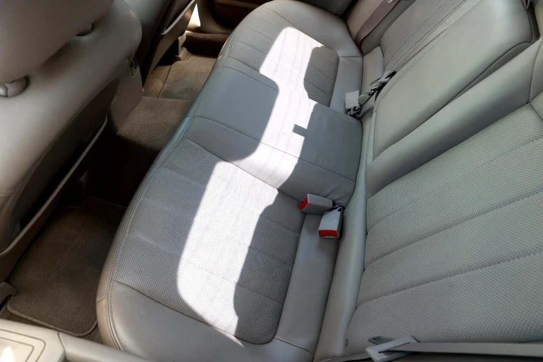 2004 Lincoln LS - Image 10 of 12