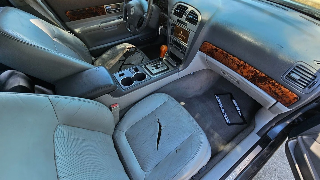 2004 Lincoln LS - Image 8 of 12