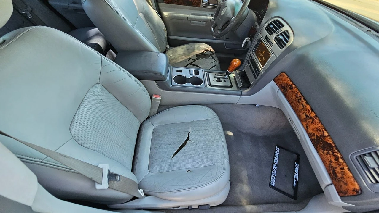 2004 Lincoln LS - Image 16 of 21