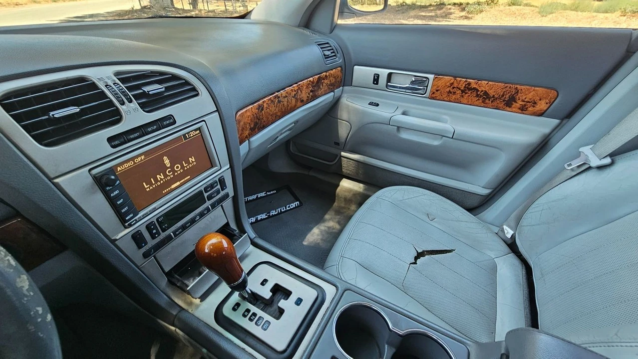 2004 Lincoln LS - Image 19 of 21