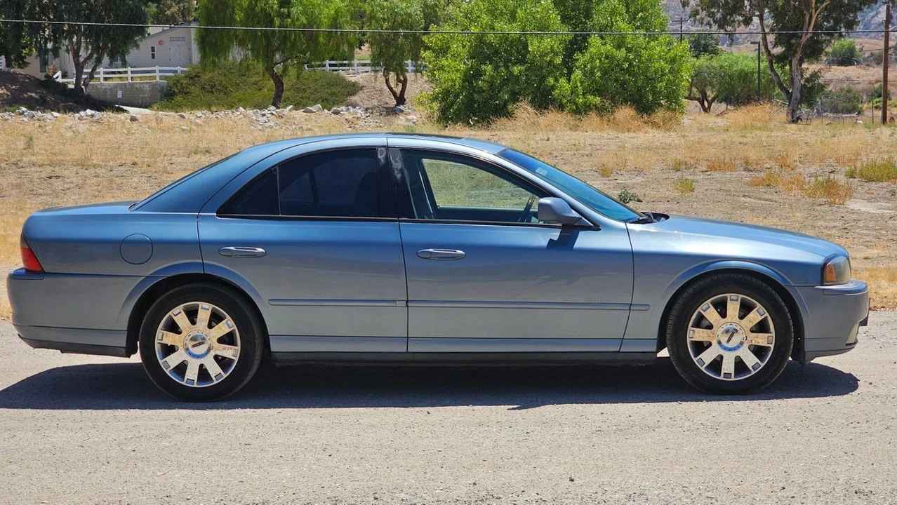 2004 Lincoln LS - Image 13 of 21