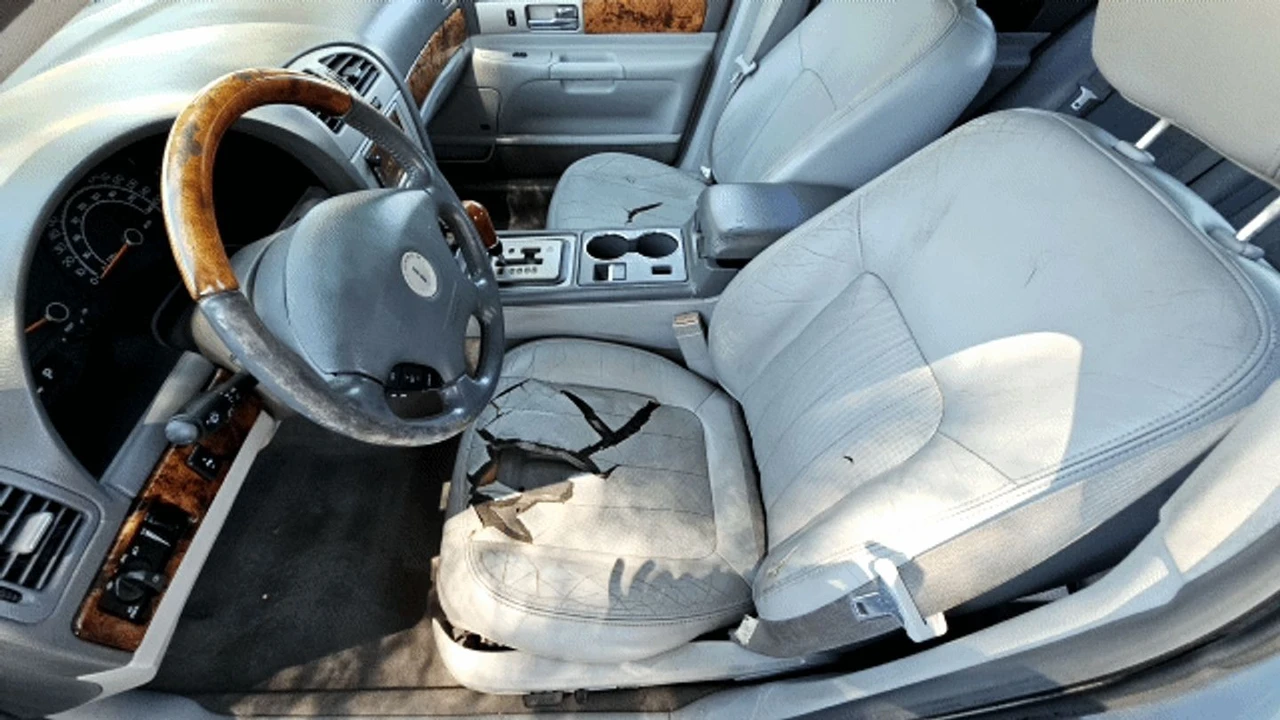 2004 Lincoln LS - Image 15 of 21
