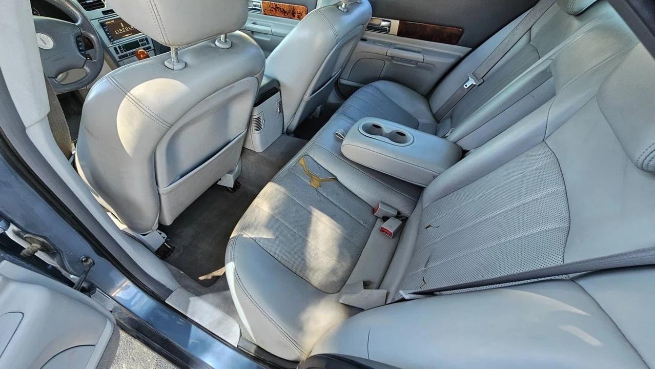 2004 Lincoln LS - Image 17 of 21