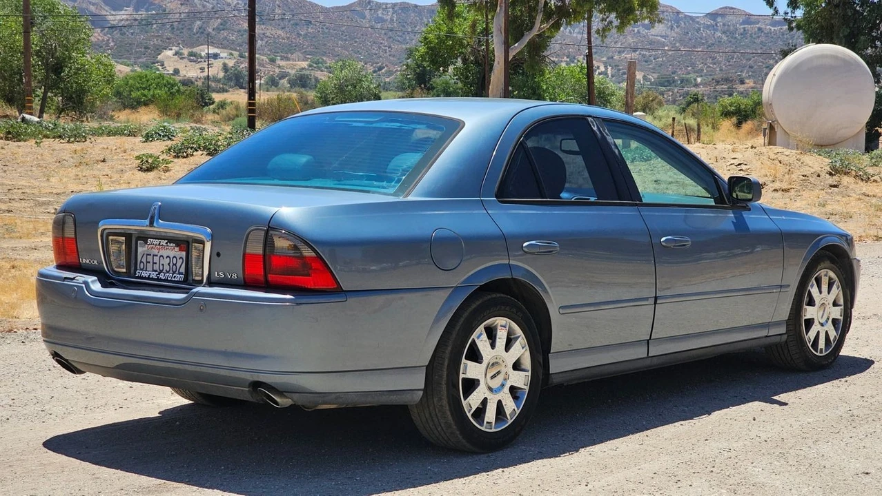 2004 Lincoln LS - Image 10 of 12
