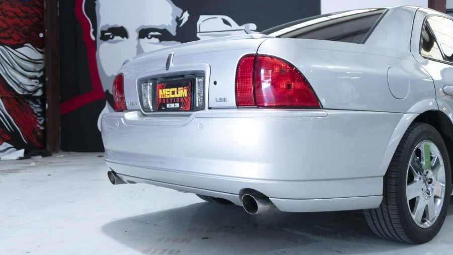 2004 Lincoln LS - Image 2 of 11