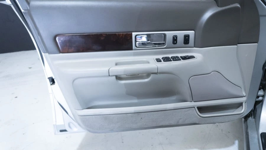 2004 Lincoln LS - Image 7 of 11