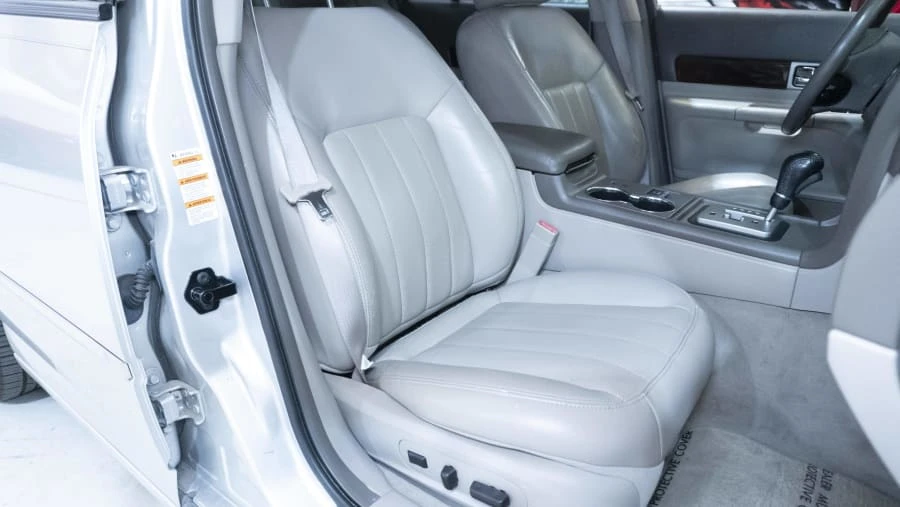 2004 Lincoln LS - Image 5 of 11