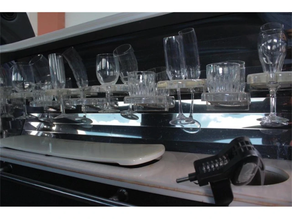 2004 Lincoln Town Car - Image 14 of 14