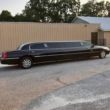 2004 Lincoln Limousine