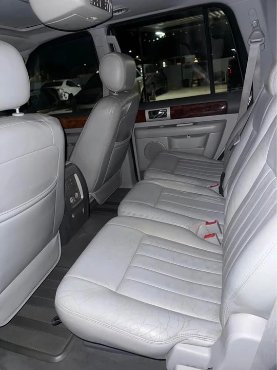 2004 Lincoln Navigator 2nd Gen - Image 11 of 12
