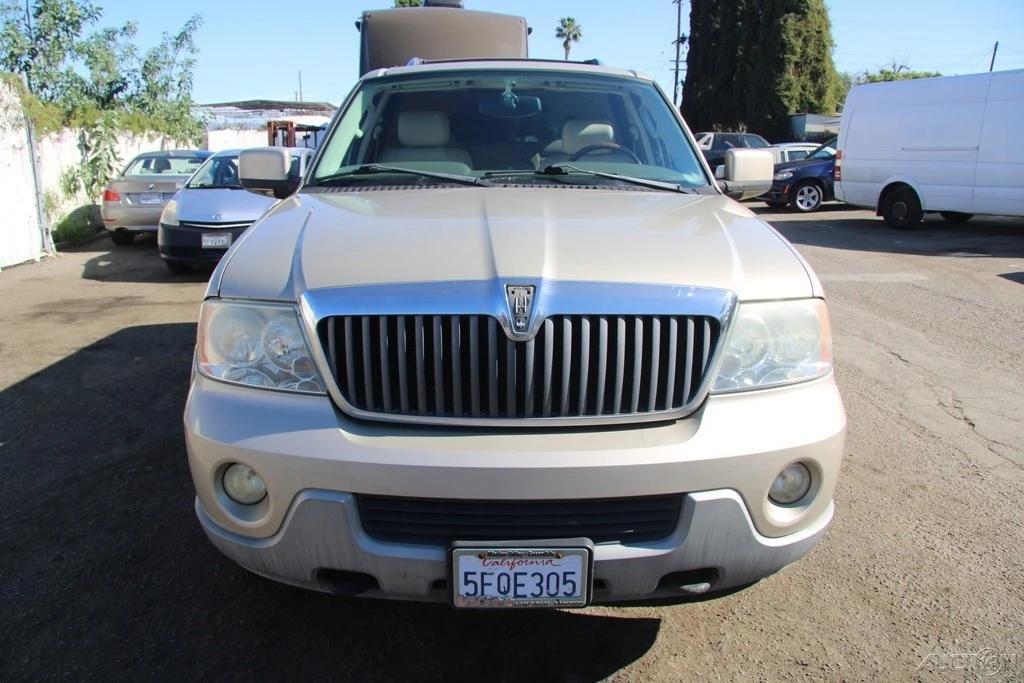 2004 Lincoln Navigator 2nd Gen - Image 9 of 21