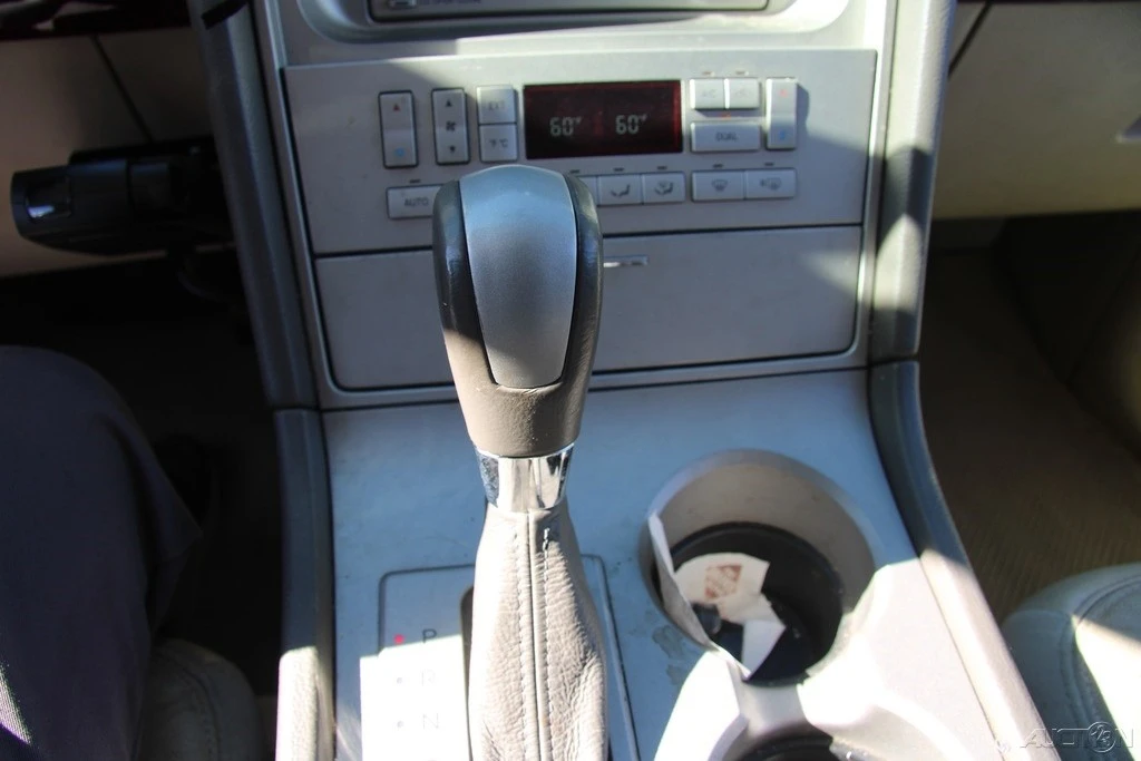 2004 Lincoln Navigator 2nd Gen - Image 18 of 21