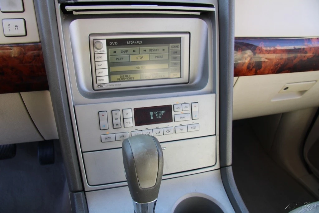 2004 Lincoln Navigator 2nd Gen - Image 19 of 21