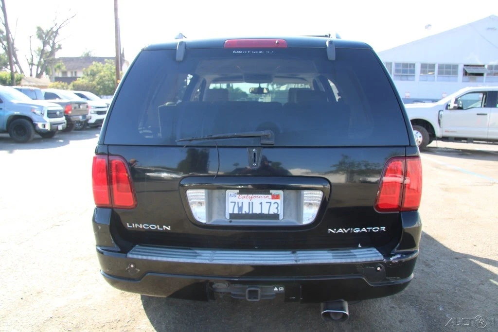 2004 Lincoln Navigator 2nd Gen - Image 6 of 21