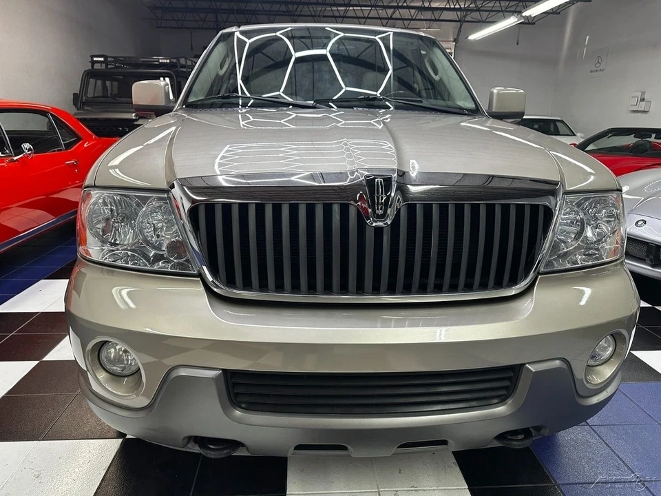 2004 Lincoln Navigator 2nd Gen - Image 7 of 21