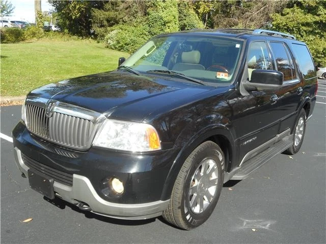 2004 Lincoln Navigator 2nd Gen - Image 9 of 12
