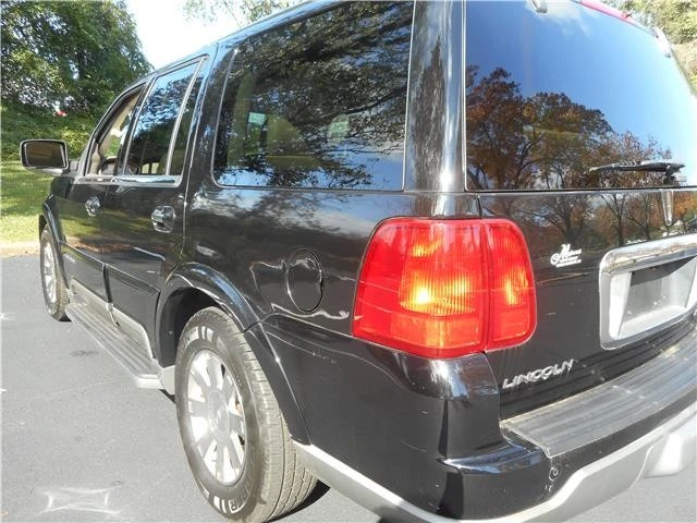 2004 Lincoln Navigator 2nd Gen - Image 6 of 12