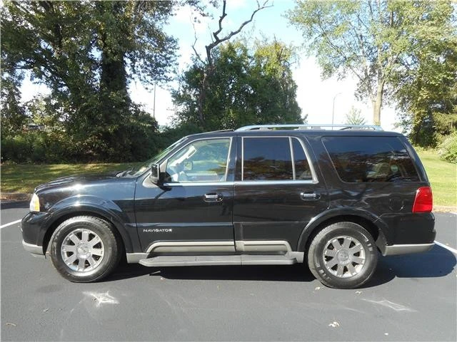 2004 Lincoln Navigator 2nd Gen - Image 8 of 12
