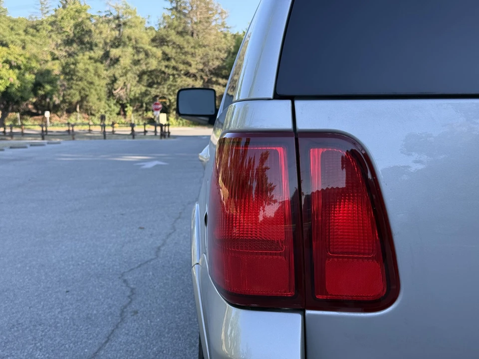 2004 Lincoln Navigator 2nd Gen - Image 27 of 31