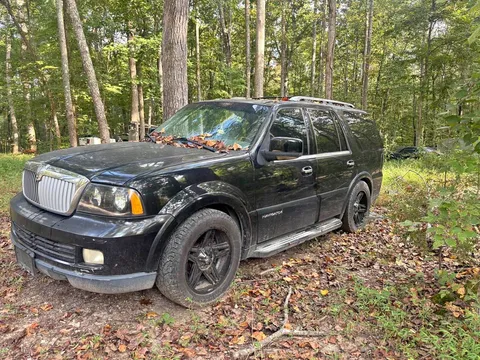 2004 Lincoln Navigator Premiere Sport Utility 4D