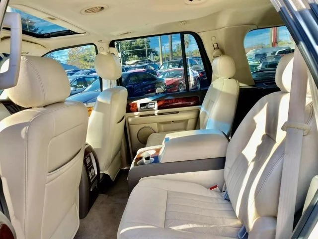 2004 Lincoln Navigator 2nd Gen - Image 21 of 21