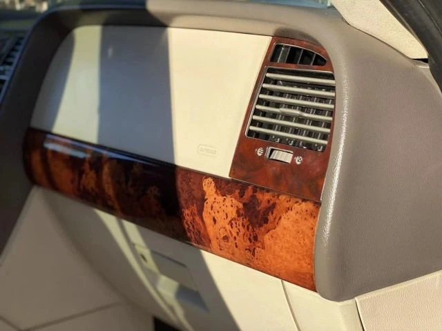 2004 Lincoln Navigator 2nd Gen - Image 13 of 21