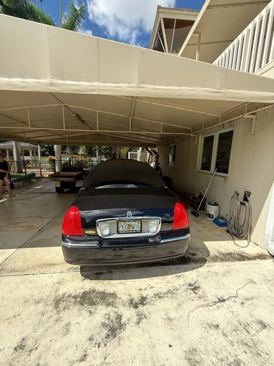 2004 Lincoln Town Car - Image 4 of 4