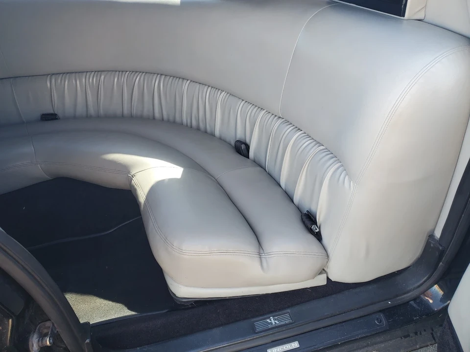 2004 Lincoln Town Car - Image 19 of 19