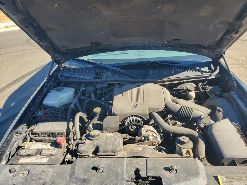 2004 Lincoln Town Car - Image 16 of 19