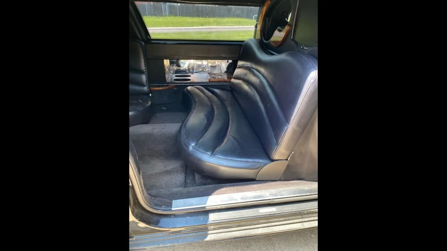 2004 Lincoln Town Car - Image 7 of 26