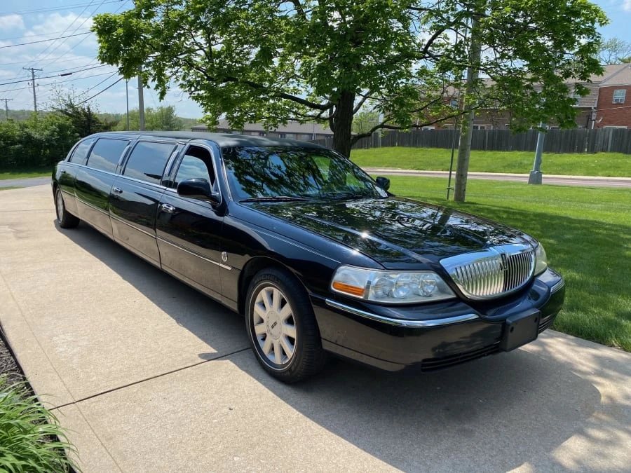 2004 Lincoln Town Car - Image 26 of 26