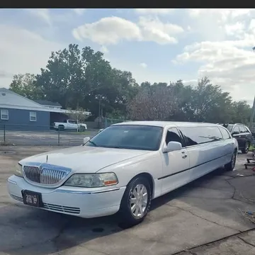 2004 Lincoln Town Car