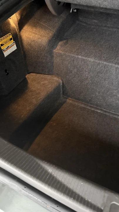 2004 Lincoln Town Car - Image 14 of 17