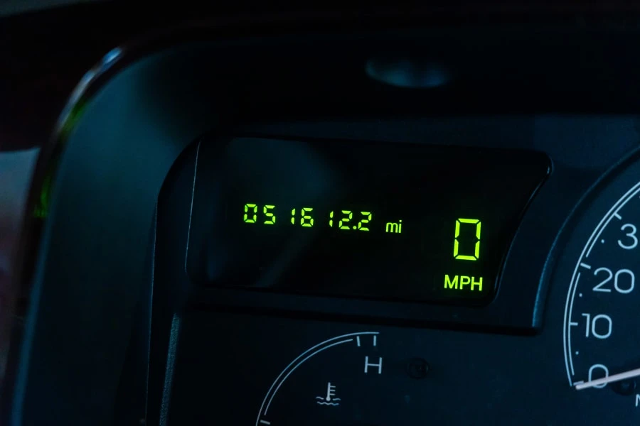 2004 Lincoln Town Car - Image 20 of 25