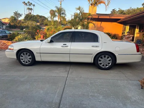 2004 Lincoln Town Car Ultimate